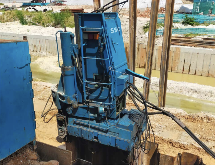 Máy ép cừ